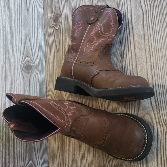 Justine Gypsy 10 cowgirl brown short midcaf western boots. This would fit a 9.5 - Picture 5 of 8